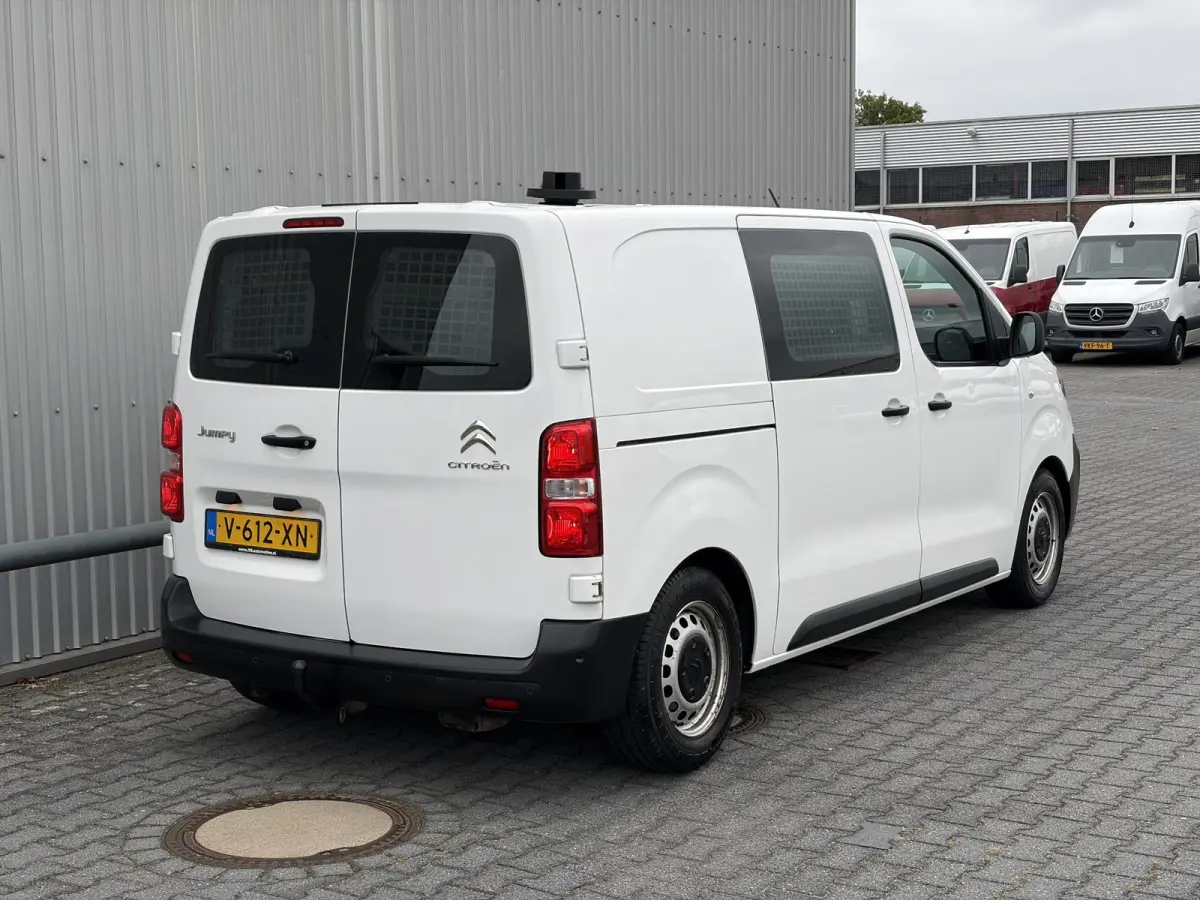 1.6 BlueHDI 95 L1H1*HAAK*A/C*CRUISE*OMVORMER*PDC*