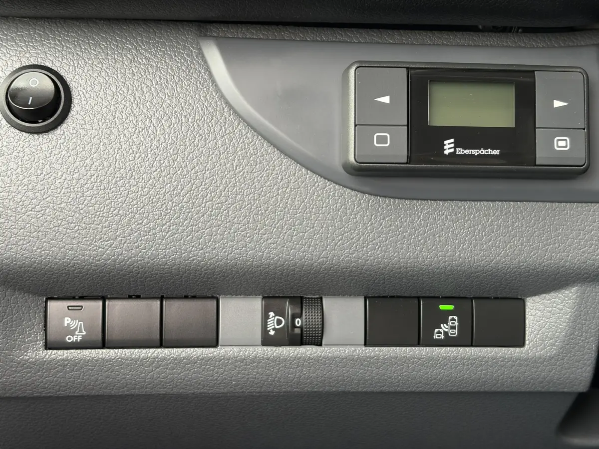 1.6 BlueHDI 95 L1H1*HAAK*A/C*CRUISE*OMVORMER*PDC*