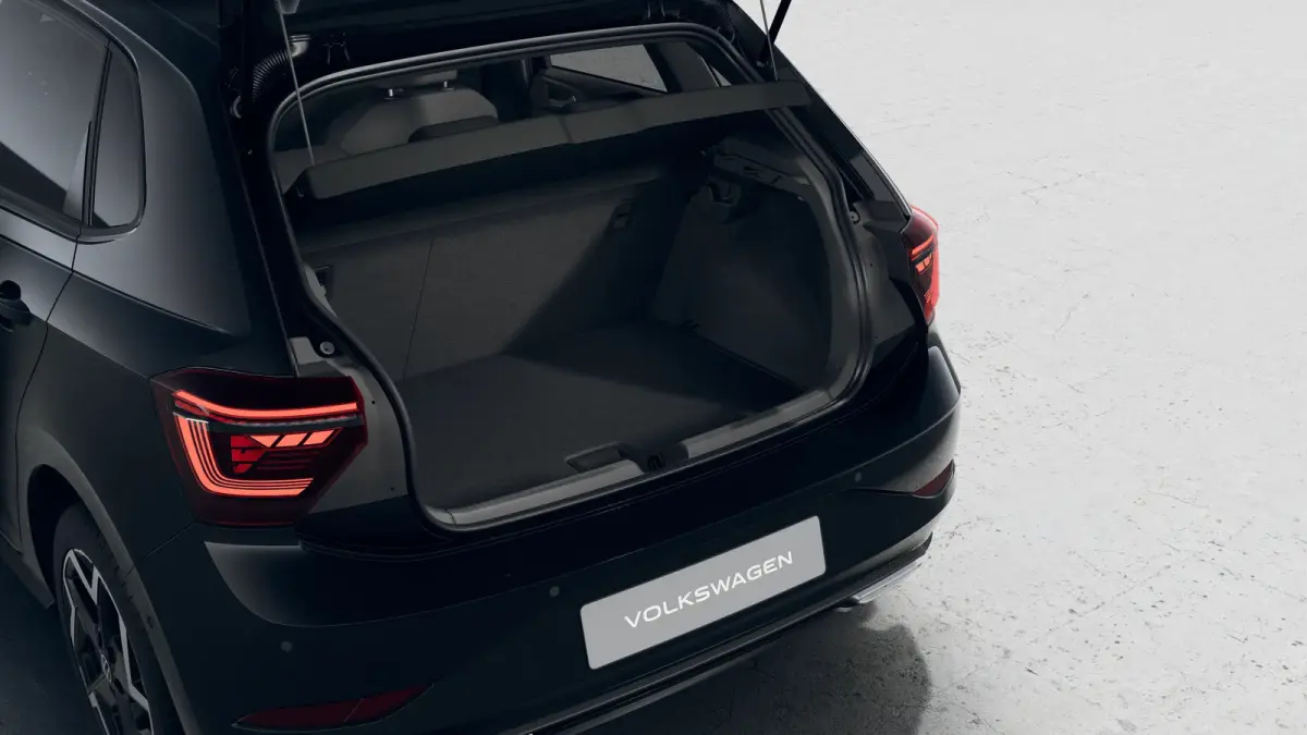 1.0 TSI R-Line Edition | 'R-Line' bekleding | Achteruitrijcamera | Banden 215/45 R17 91W xl