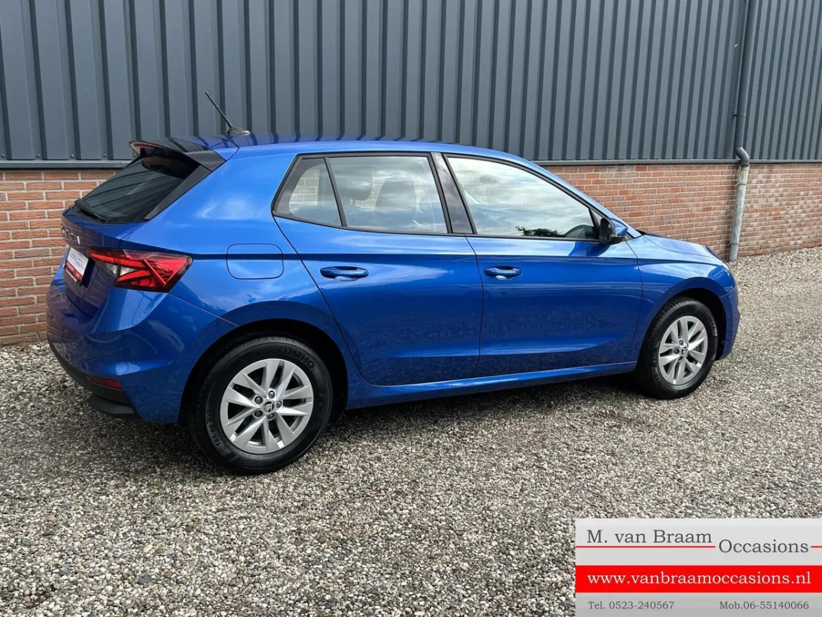 1.0 TSI Business Edition Navigatie/ ACC /Pdc/Camera / LED / Keyless /DAB+