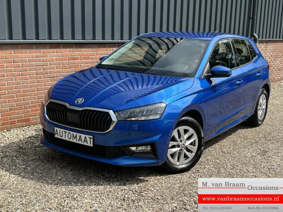 1.0 TSI Business Edition Navigatie/ ACC /Pdc/Camera / LED / Keyless /DAB+