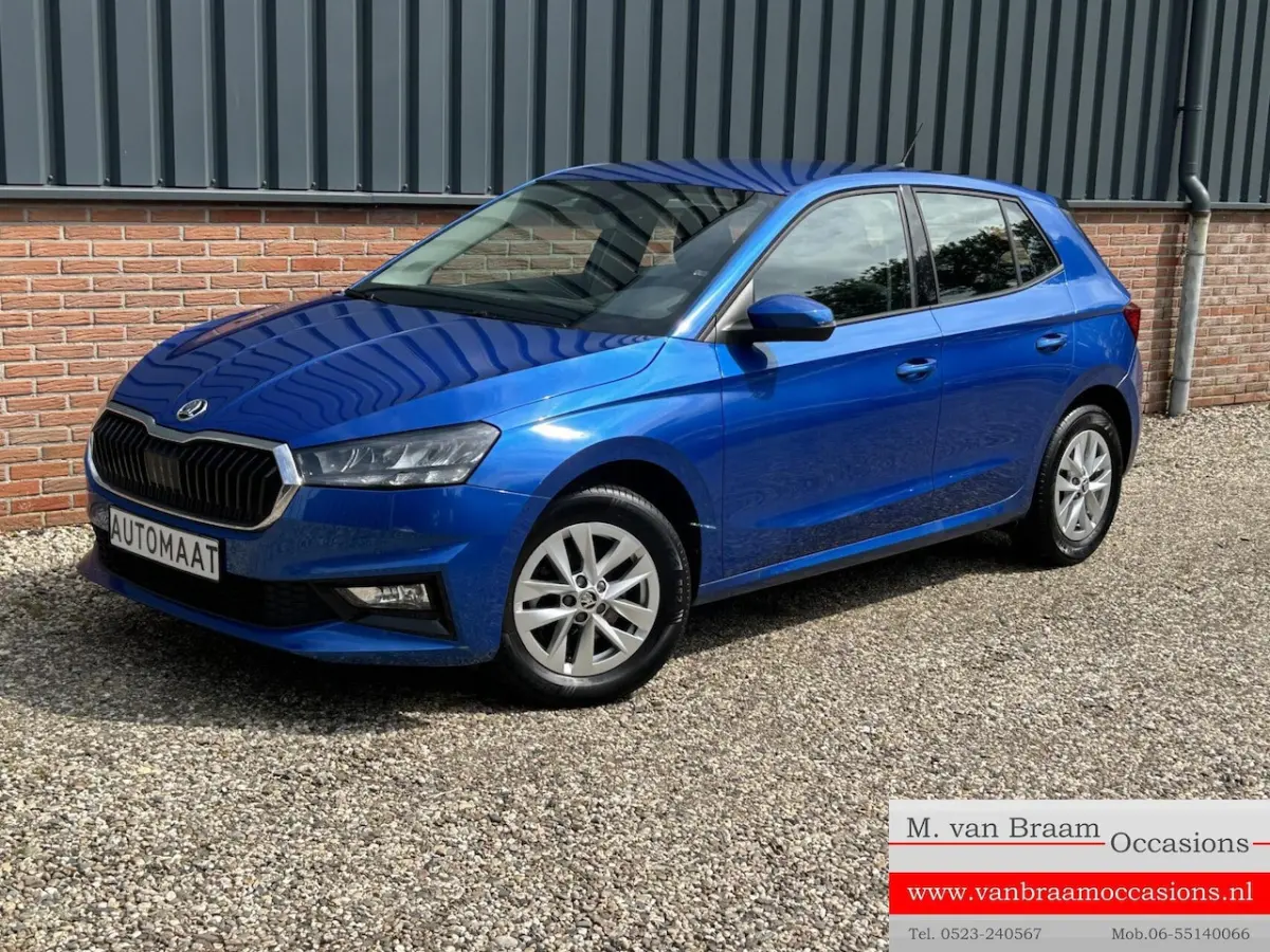 1.0 TSI Business Edition Navigatie/ ACC /Pdc/Camera / LED / Keyless /DAB+