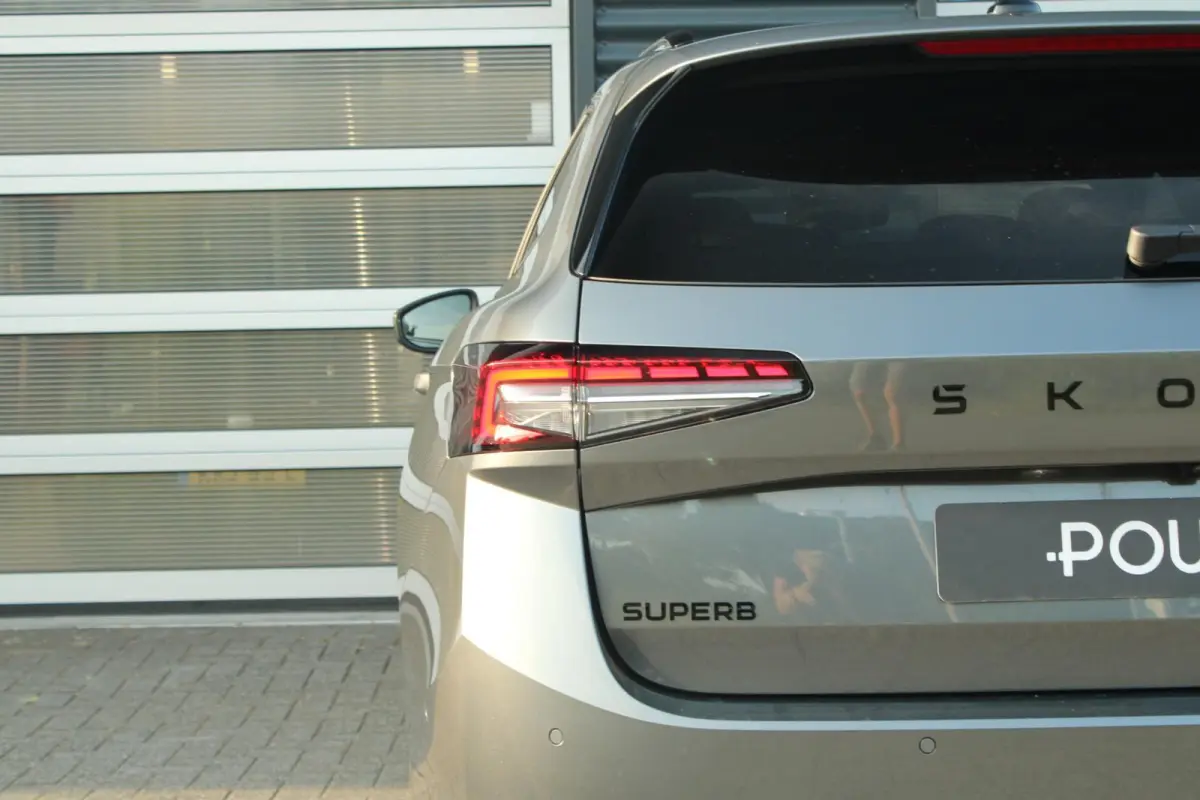 1.5 TSI PHEV 204pk Sportline Business | Simply Clever Familie Pakket | Travel Assist Plus