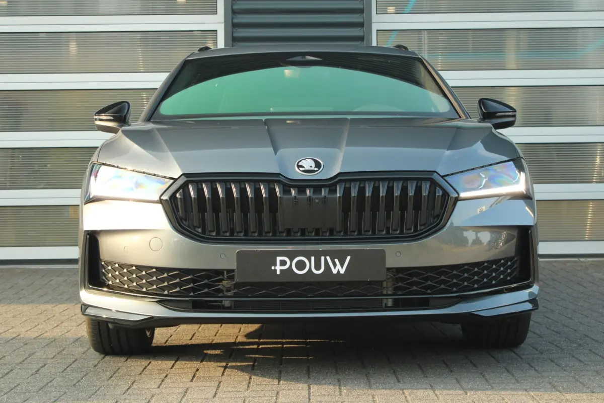 1.5 TSI PHEV 204pk Sportline Business | Simply Clever Familie Pakket | Travel Assist Plus