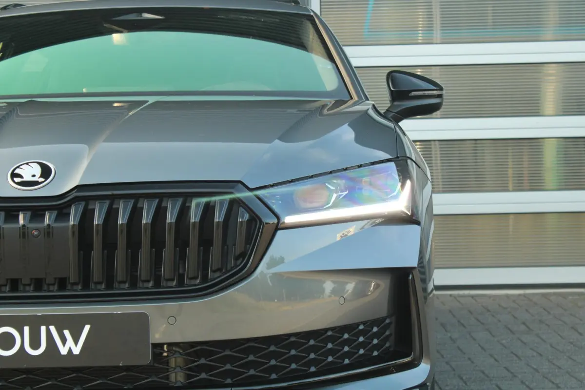 1.5 TSI PHEV 204pk Sportline Business | Simply Clever Familie Pakket | Travel Assist Plus