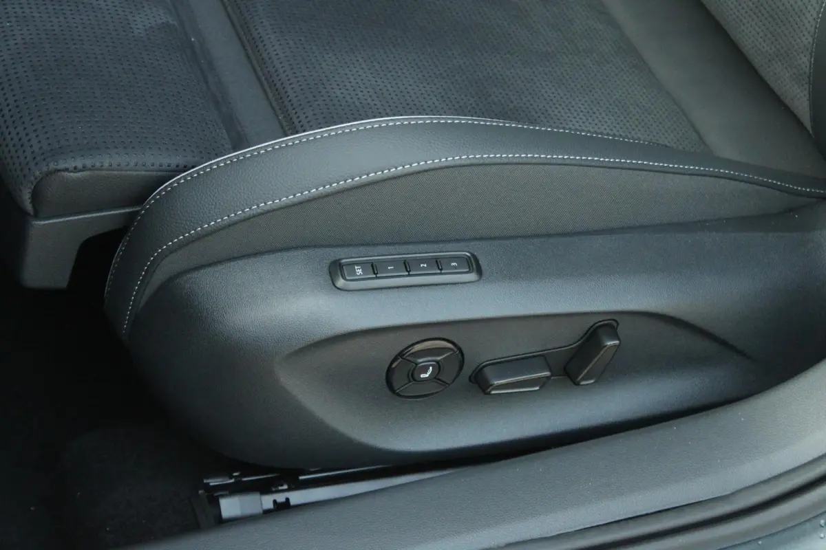 1.5 TSI PHEV 204pk Sportline Business | Simply Clever Familie Pakket | Travel Assist Plus