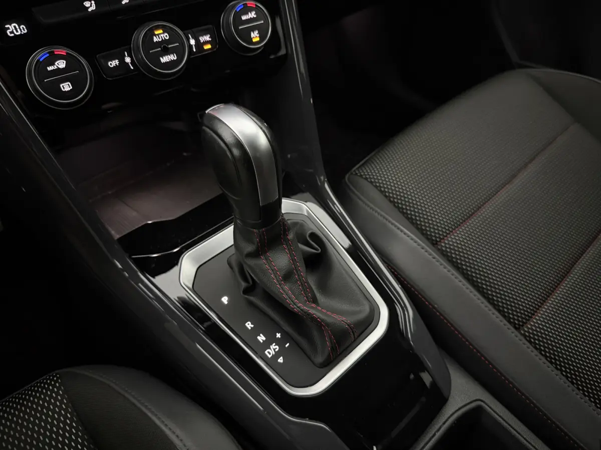 1.5 TSI DSG Sport | Camera | Virtual | Sfeer | Carplay | Trekhaak | Cruise | Navi | NAP