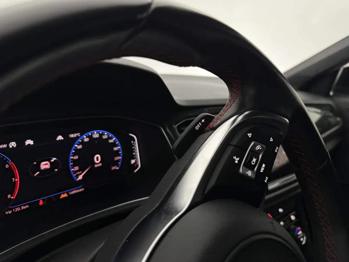 1.5 TSI DSG Sport | Camera | Virtual | Sfeer | Carplay | Trekhaak | Cruise | Navi | NAP