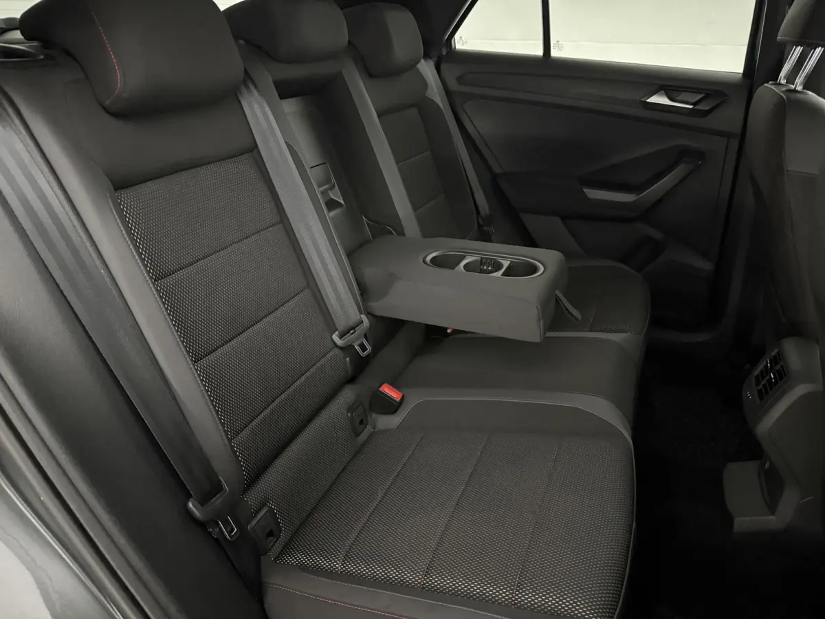 1.5 TSI DSG Sport | Camera | Virtual | Sfeer | Carplay | Trekhaak | Cruise | Navi | NAP