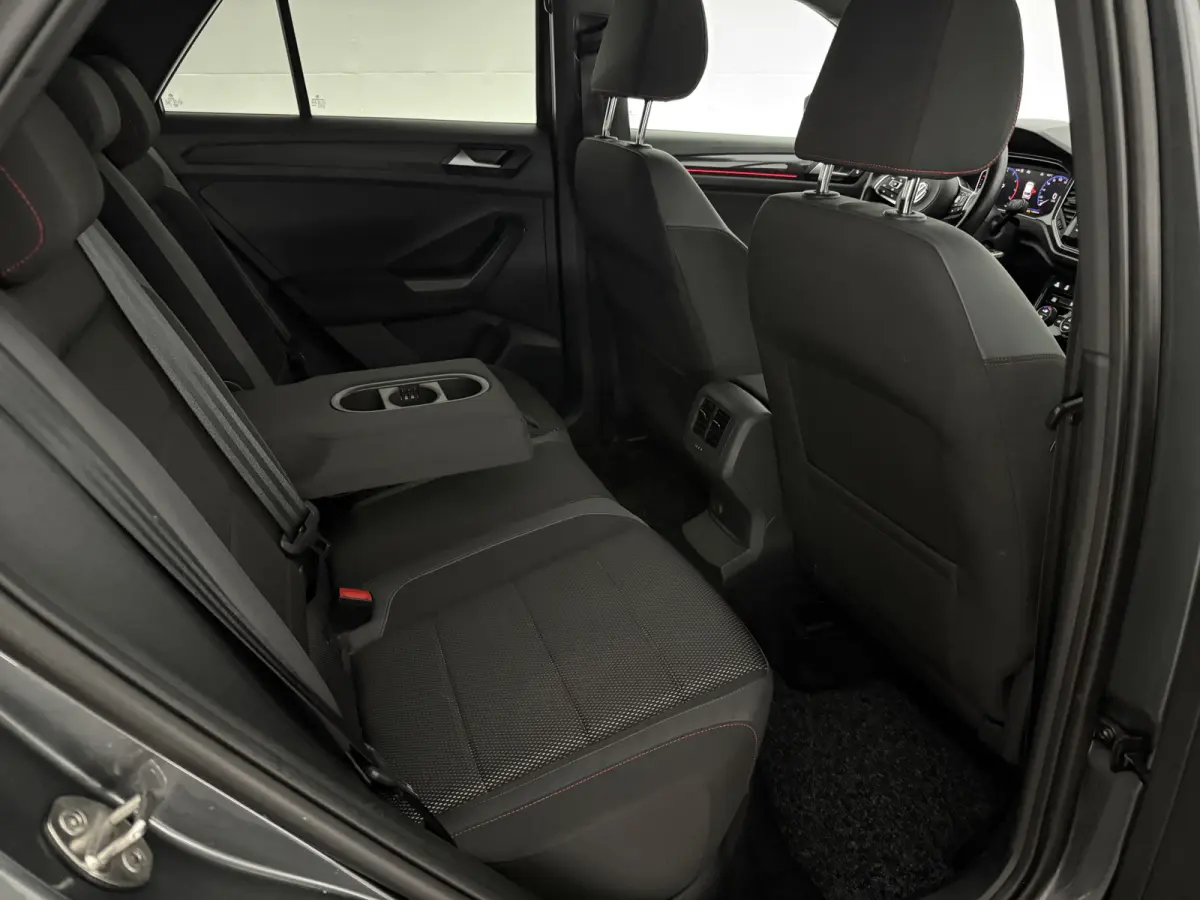 1.5 TSI DSG Sport | Camera | Virtual | Sfeer | Carplay | Trekhaak | Cruise | Navi | NAP