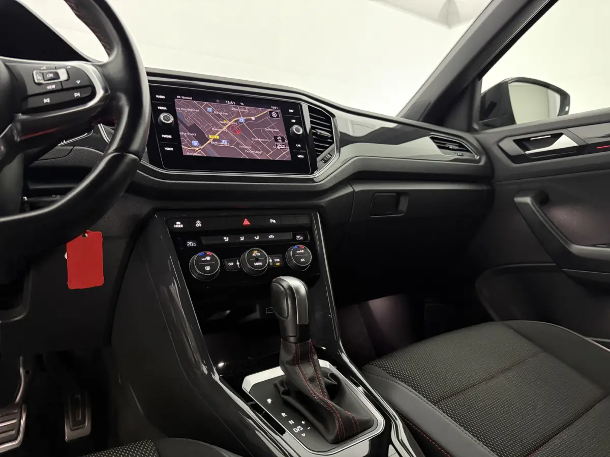 1.5 TSI DSG Sport | Camera | Virtual | Sfeer | Carplay | Trekhaak | Cruise | Navi | NAP