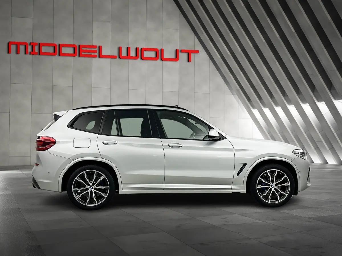 xDrive30e M-Sport/Panodak/H&K/Head up/Leder/20inch LMV/360cam