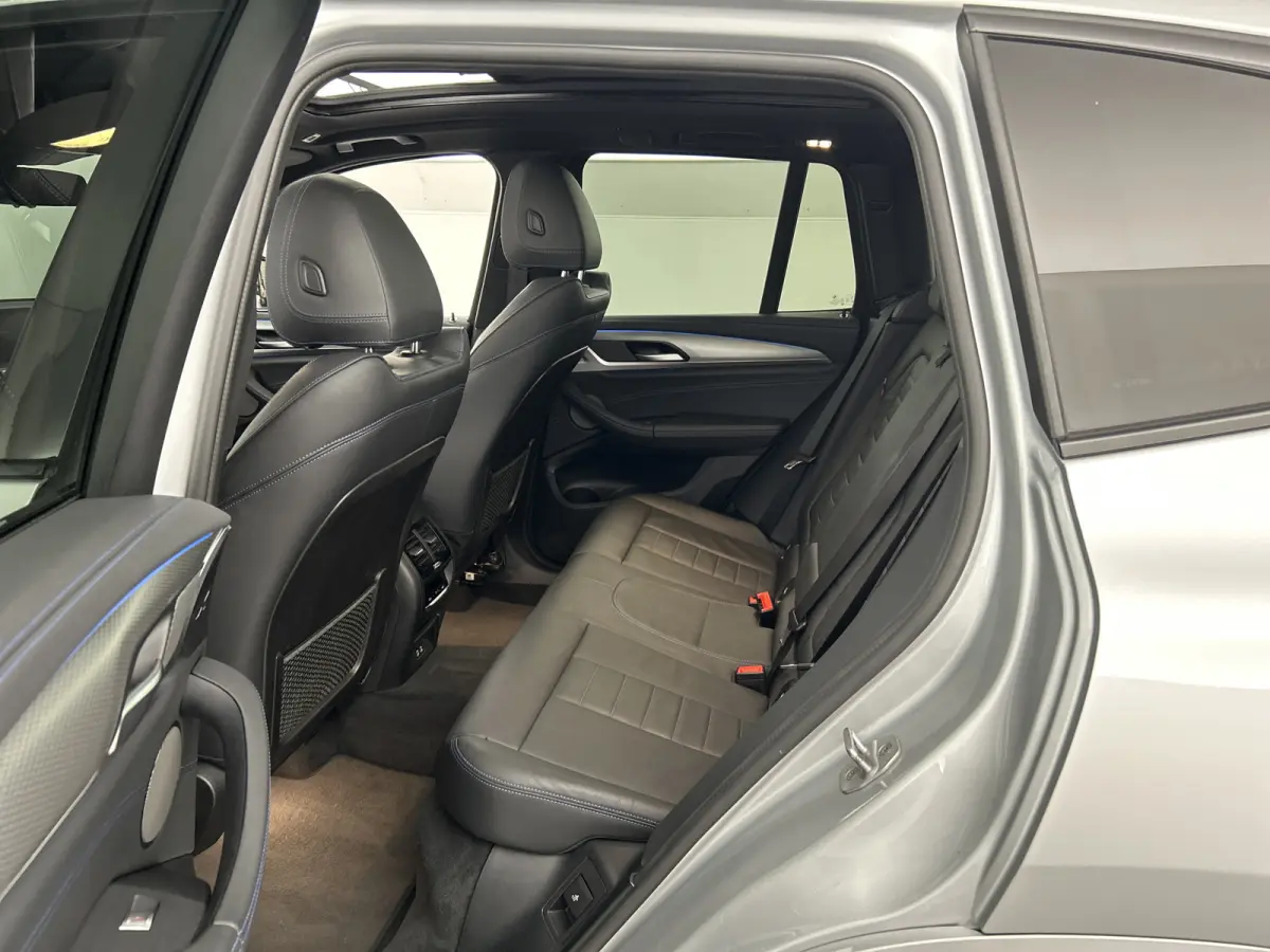 xDrive30e M-Sport/Panodak/H&K/Head up/Leder/20inch LMV/360cam