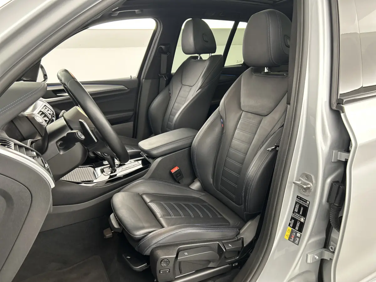 xDrive30e M-Sport/Panodak/H&K/Head up/Leder/20inch LMV/360cam