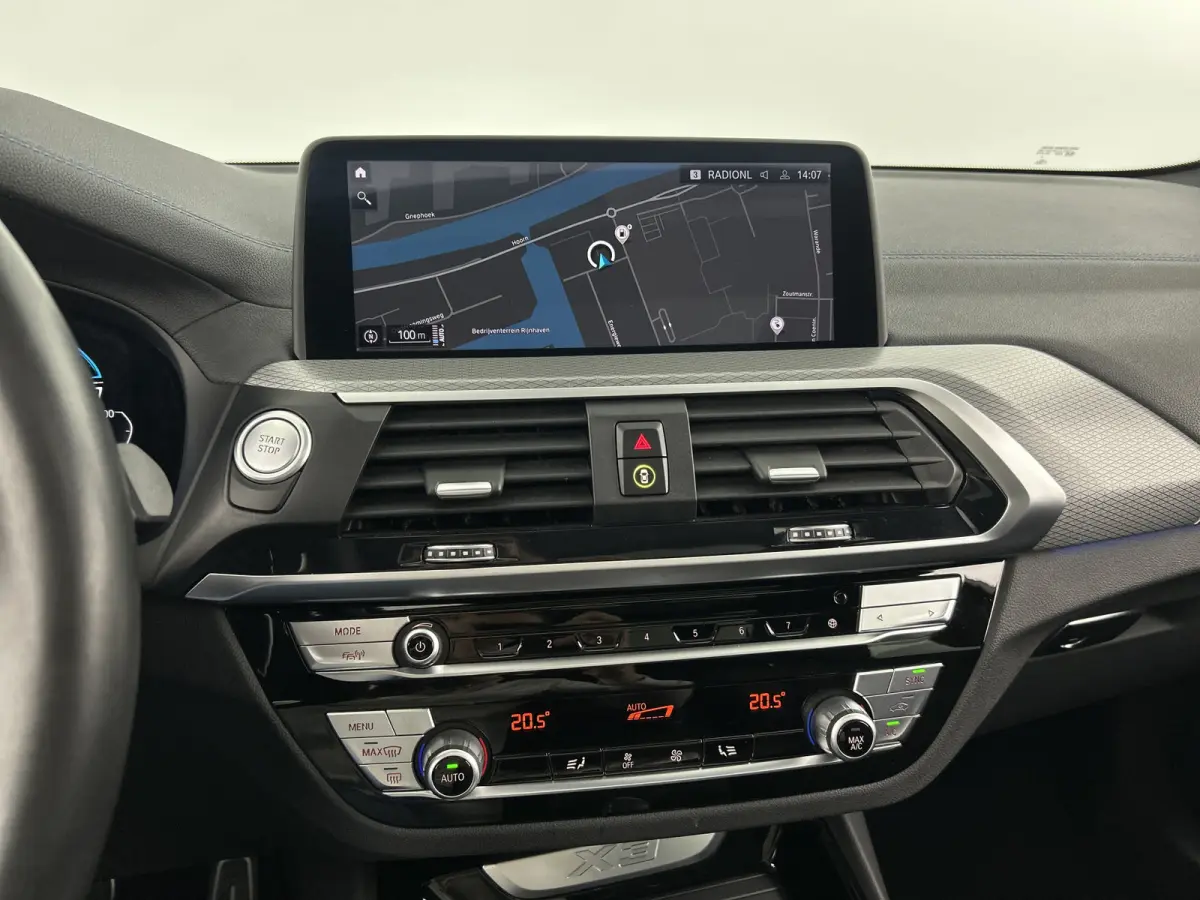 xDrive30e M-Sport/Panodak/H&K/Head up/Leder/20inch LMV/360cam