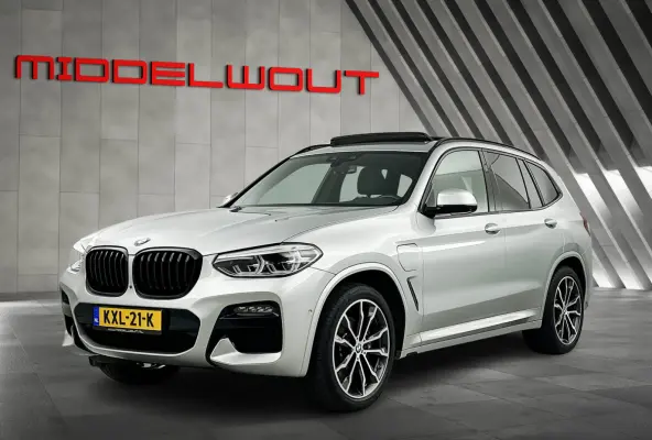 xDrive30e M-Sport/Panodak/H&K/Head up/Leder/20inch LMV/360cam