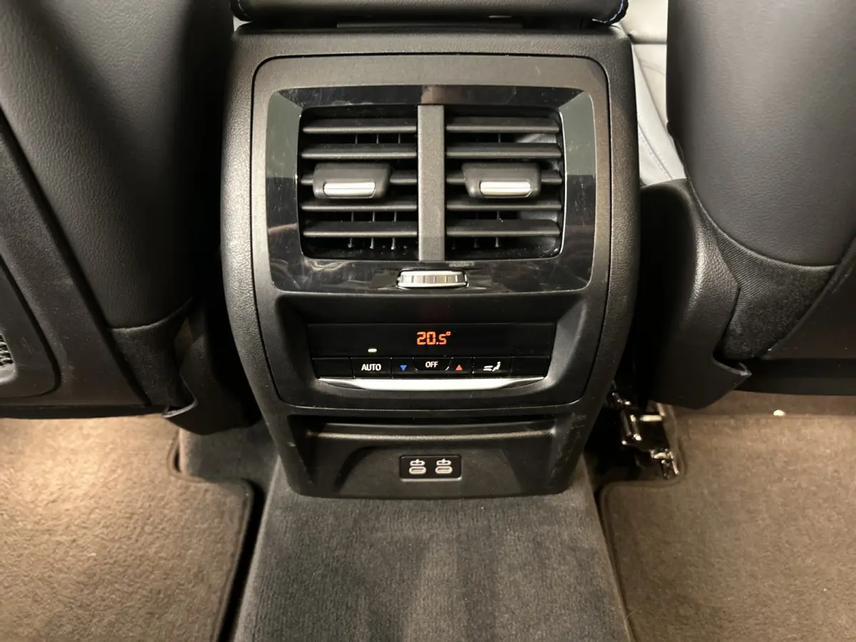 xDrive30e M-Sport/Panodak/H&K/Head up/Leder/20inch LMV/360cam