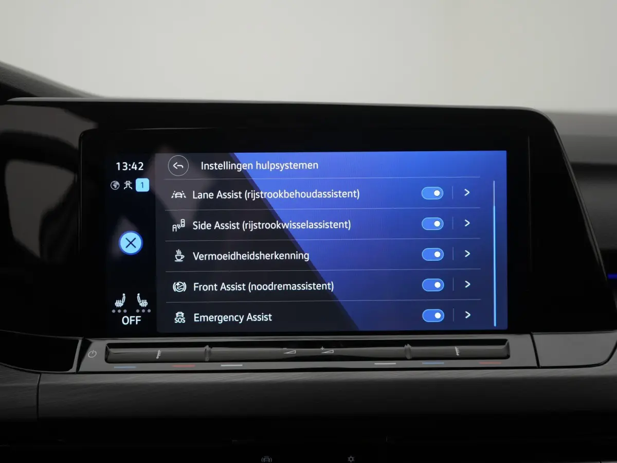 1.5 eTSI Business AUTOMAAT | PANORAMADAK | SPORTSTOELEN | ADAPTIEVE CRUISE | STOEL & STUURVERWARMING | MEMORY | ELEKTRISCHE STOEL | NAVIGATIE | APPLE CARPLAY | PDC | 12 MAANDEN BOVAG GARANTI