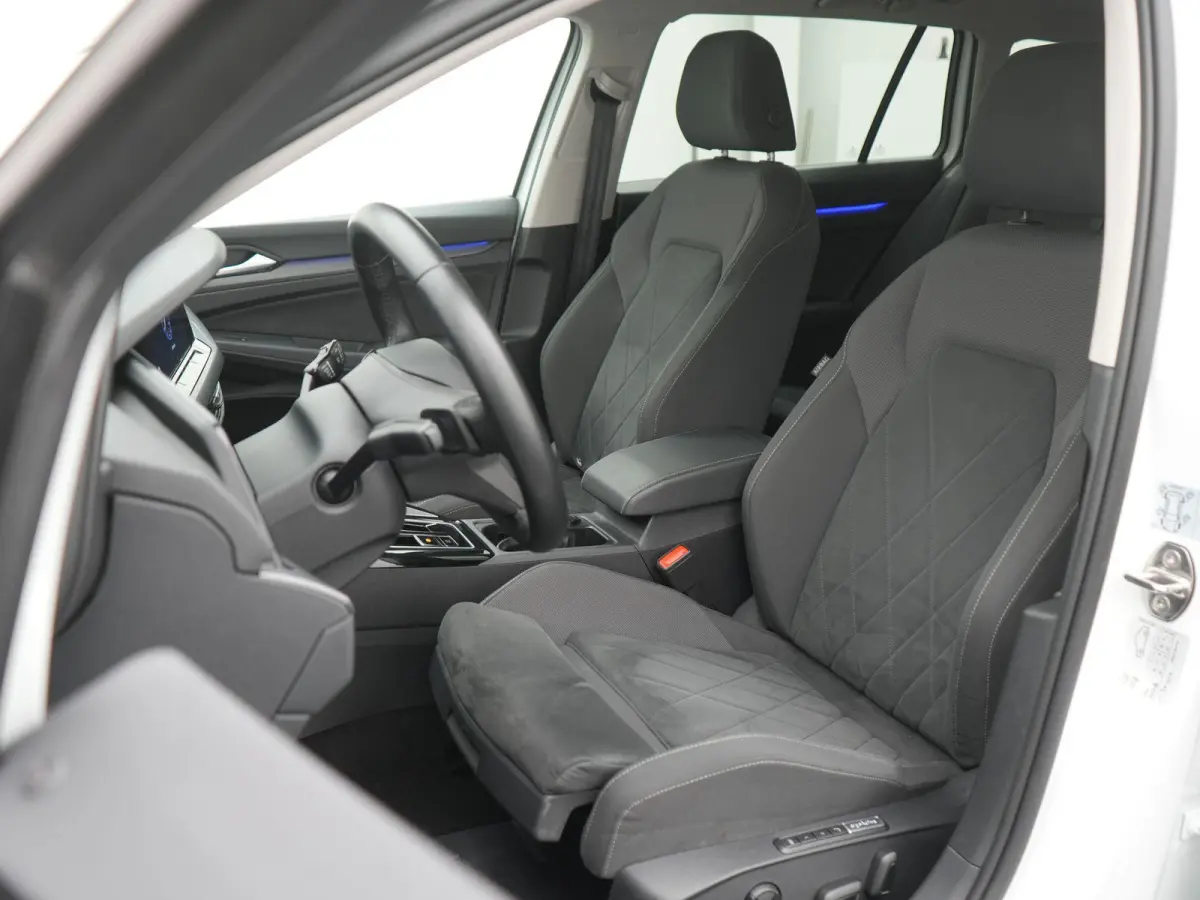1.5 eTSI Business AUTOMAAT | PANORAMADAK | SPORTSTOELEN | ADAPTIEVE CRUISE | STOEL & STUURVERWARMING | MEMORY | ELEKTRISCHE STOEL | NAVIGATIE | APPLE CARPLAY | PDC | 12 MAANDEN BOVAG GARANTI