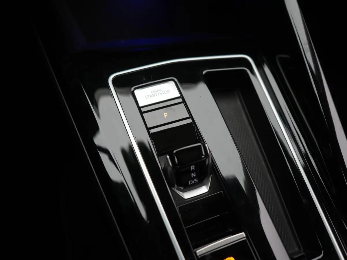 1.5 eTSI Business AUTOMAAT | PANORAMADAK | SPORTSTOELEN | ADAPTIEVE CRUISE | STOEL & STUURVERWARMING | MEMORY | ELEKTRISCHE STOEL | NAVIGATIE | APPLE CARPLAY | PDC | 12 MAANDEN BOVAG GARANTI
