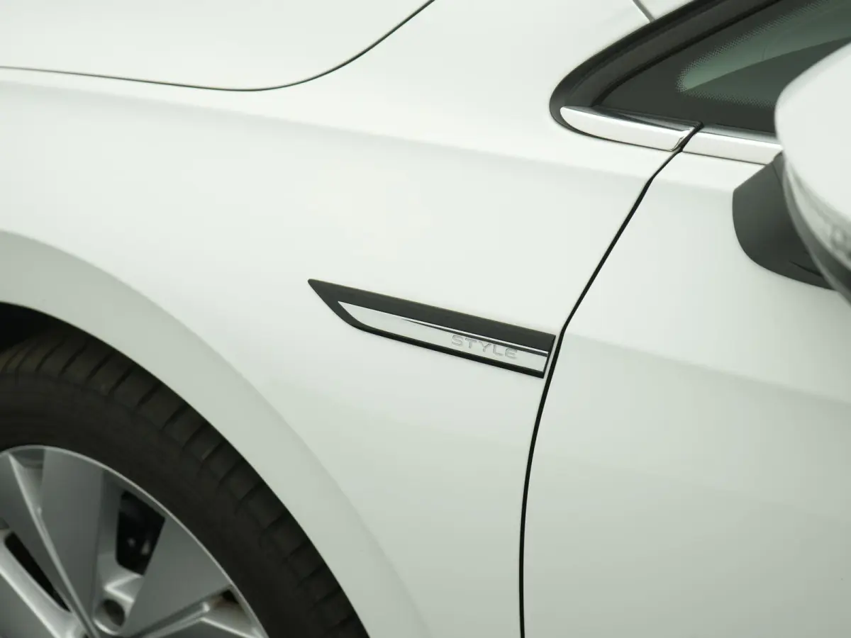 1.5 eTSI Business AUTOMAAT | PANORAMADAK | SPORTSTOELEN | ADAPTIEVE CRUISE | STOEL & STUURVERWARMING | MEMORY | ELEKTRISCHE STOEL | NAVIGATIE | APPLE CARPLAY | PDC | 12 MAANDEN BOVAG GARANTI