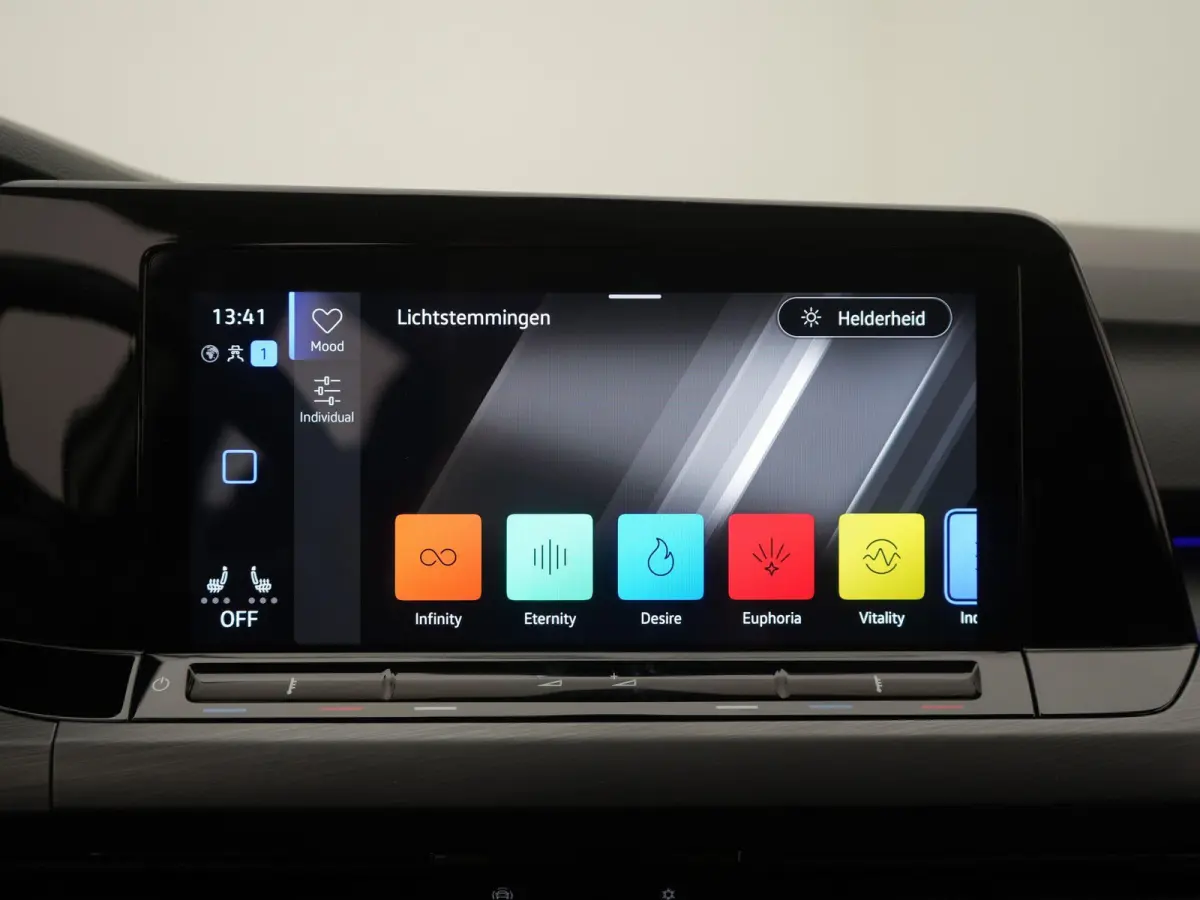 1.5 eTSI Business AUTOMAAT | PANORAMADAK | SPORTSTOELEN | ADAPTIEVE CRUISE | STOEL & STUURVERWARMING | MEMORY | ELEKTRISCHE STOEL | NAVIGATIE | APPLE CARPLAY | PDC | 12 MAANDEN BOVAG GARANTI