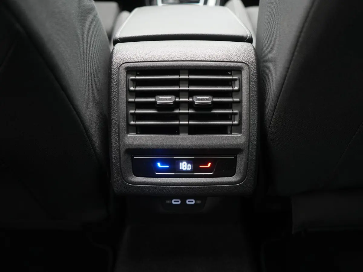 1.5 eTSI Business AUTOMAAT | PANORAMADAK | SPORTSTOELEN | ADAPTIEVE CRUISE | STOEL & STUURVERWARMING | MEMORY | ELEKTRISCHE STOEL | NAVIGATIE | APPLE CARPLAY | PDC | 12 MAANDEN BOVAG GARANTI