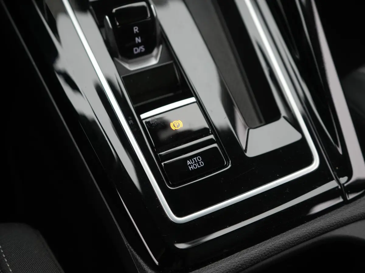 1.5 eTSI Business AUTOMAAT | PANORAMADAK | SPORTSTOELEN | ADAPTIEVE CRUISE | STOEL & STUURVERWARMING | MEMORY | ELEKTRISCHE STOEL | NAVIGATIE | APPLE CARPLAY | PDC | 12 MAANDEN BOVAG GARANTI