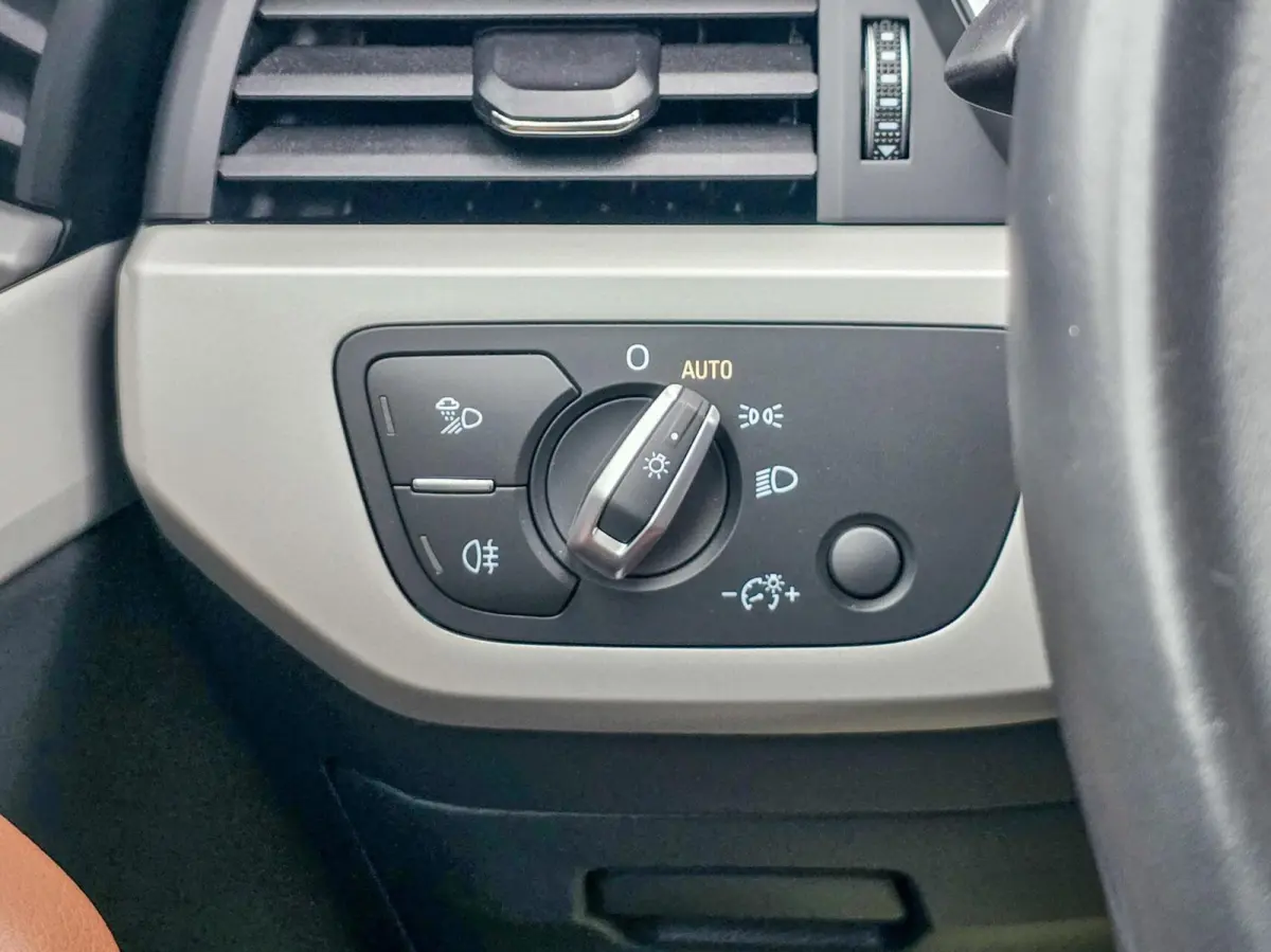 40 TFSI|CARPLAY|CRUISE|CAMERA|SFEER|STOELV