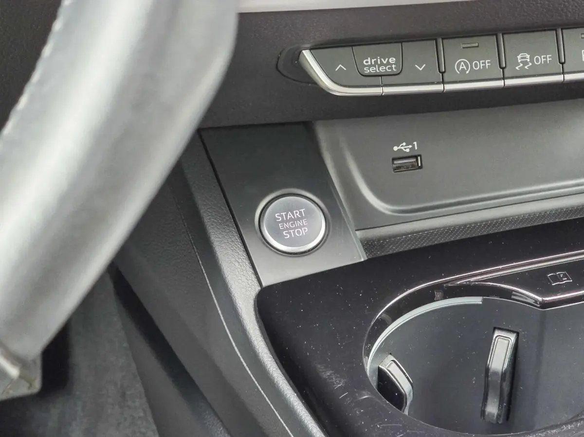 40 TFSI|CARPLAY|CRUISE|CAMERA|SFEER|STOELV