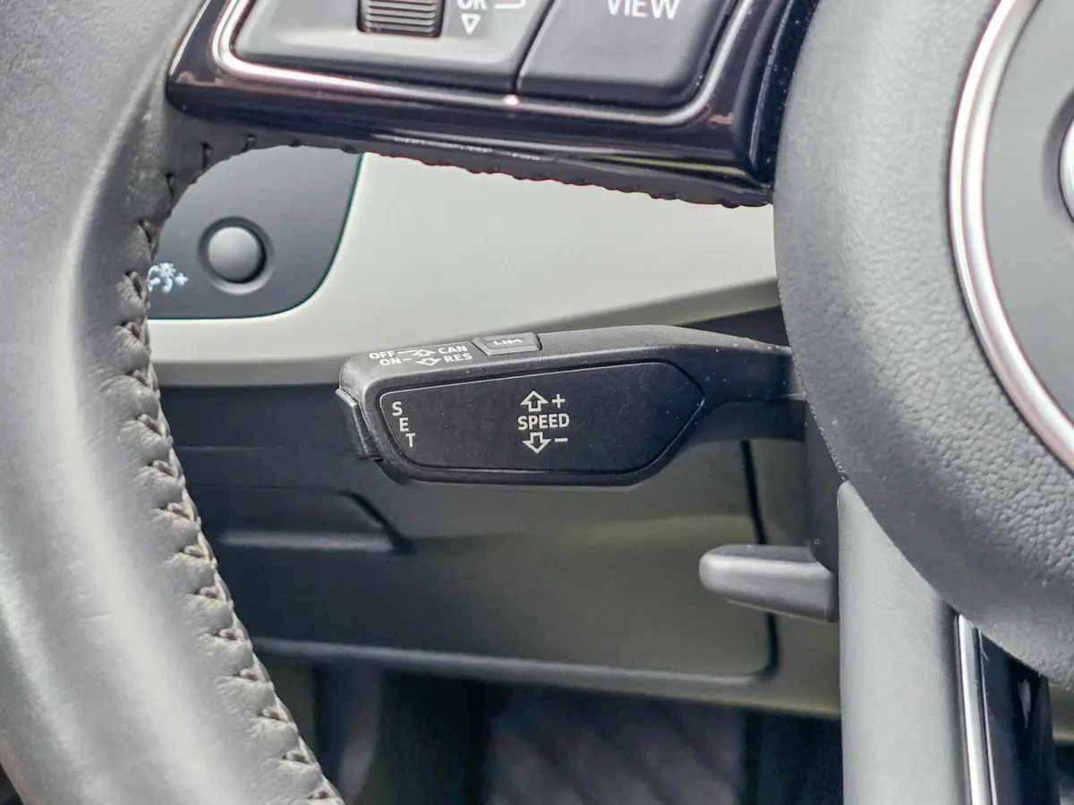 40 TFSI|CARPLAY|CRUISE|CAMERA|SFEER|STOELV