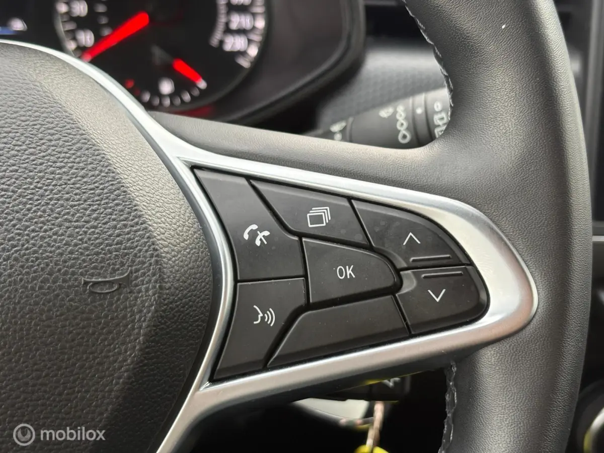 1.0 TCe Zen|STOELVERW|TREKH|LED|CARPLAY|DAB+