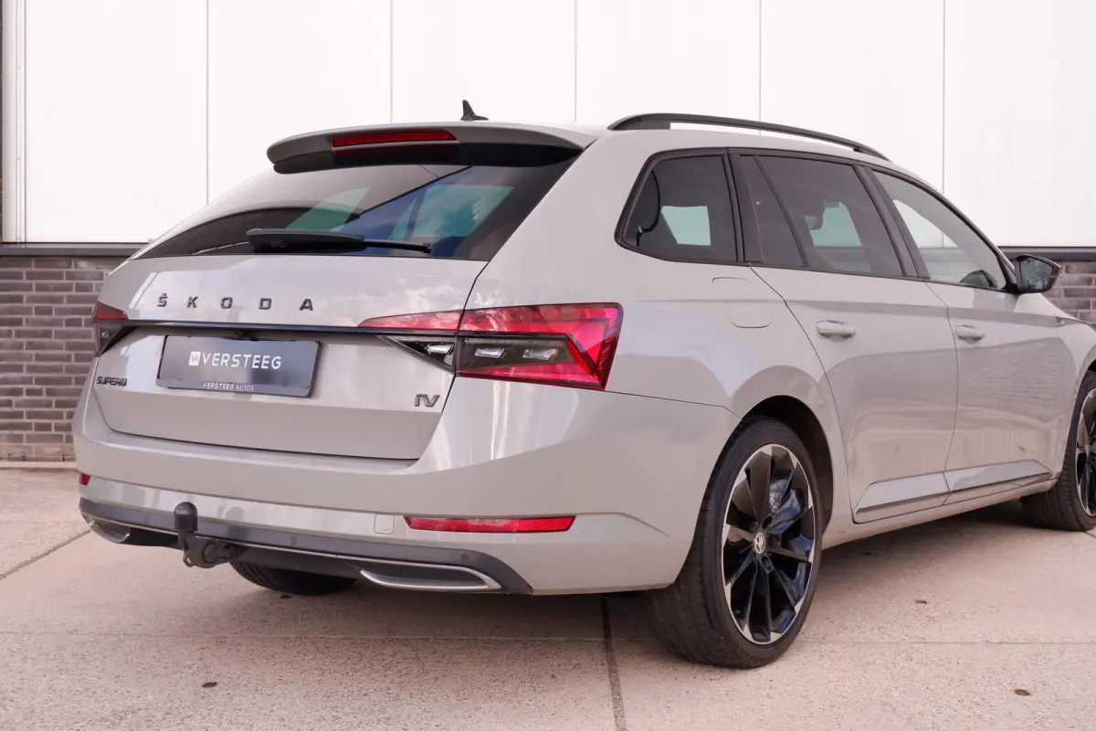 1.4 TSI iV Sportline Business | Elek. Trekhaak | Memory | Sfeerverlichting | Carplay | Navi |