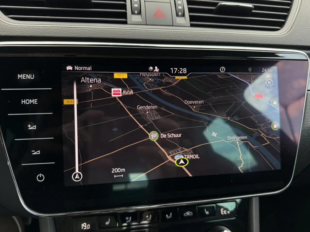 1.4 TSI iV Sportline Business | Elek. Trekhaak | Memory | Sfeerverlichting | Carplay | Navi |