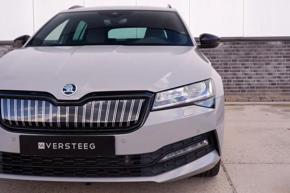 1.4 TSI iV Sportline Business | Elek. Trekhaak | Memory | Sfeerverlichting | Carplay | Navi |