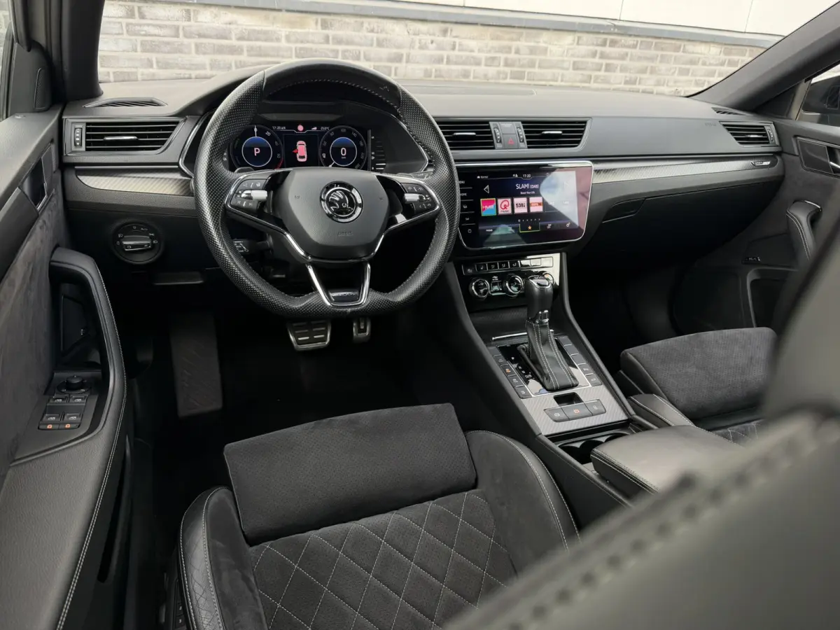 1.4 TSI iV Sportline Business | Elek. Trekhaak | Memory | Sfeerverlichting | Carplay | Navi |