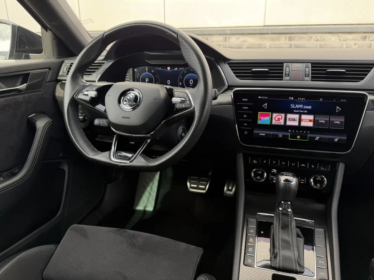 1.4 TSI iV Sportline Business | Elek. Trekhaak | Memory | Sfeerverlichting | Carplay | Navi |