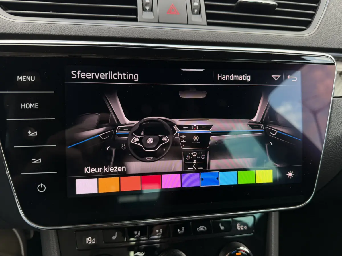 1.4 TSI iV Sportline Business | Elek. Trekhaak | Memory | Sfeerverlichting | Carplay | Navi |