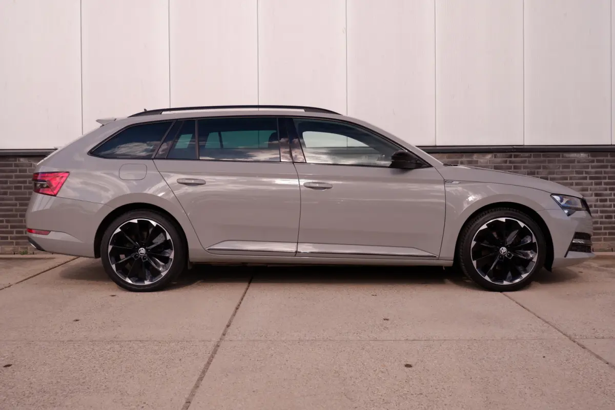 1.4 TSI iV Sportline Business | Elek. Trekhaak | Memory | Sfeerverlichting | Carplay | Navi |
