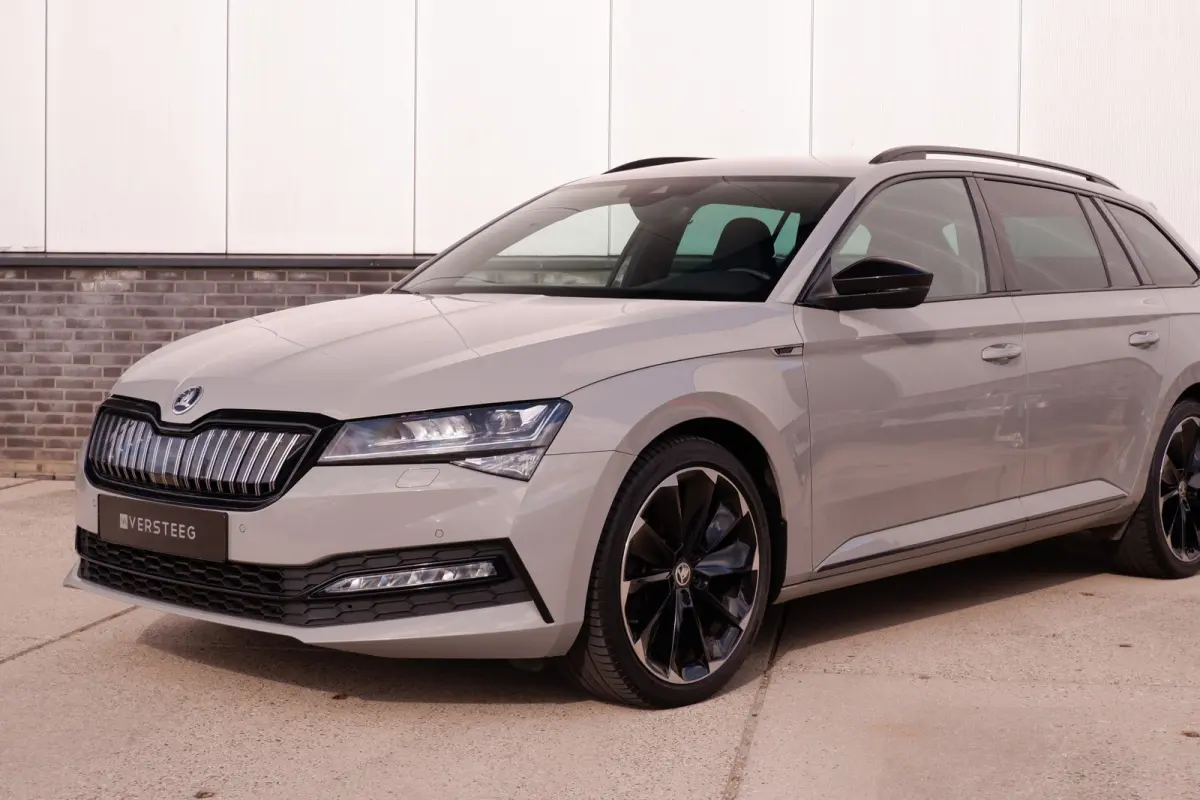 1.4 TSI iV Sportline Business | Elek. Trekhaak | Memory | Sfeerverlichting | Carplay | Navi |