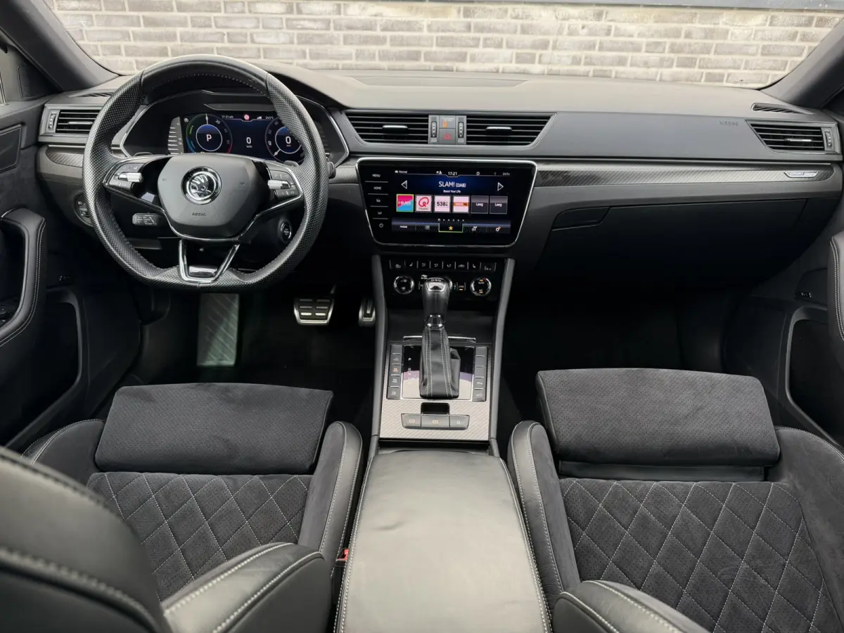 1.4 TSI iV Sportline Business | Elek. Trekhaak | Memory | Sfeerverlichting | Carplay | Navi |