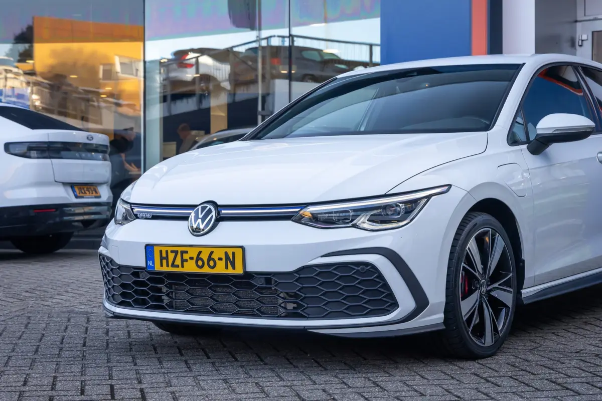 1.4 eHybrid GTE | Apple Carplay/Android Auto | Cruise control adaptief | Full-LED | Keyless | Navi | Parkeersensoren | Apple Carplay/Android Auto|telefoonintegratie premium | Cruise control 