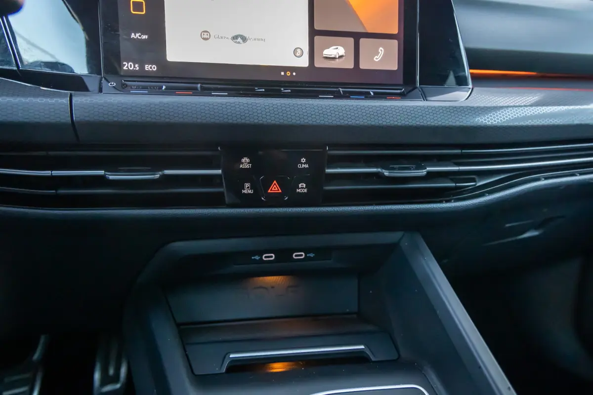 1.4 eHybrid GTE | Apple Carplay/Android Auto | Cruise control adaptief | Full-LED | Keyless | Navi | Parkeersensoren | Apple Carplay/Android Auto|telefoonintegratie premium | Cruise control 