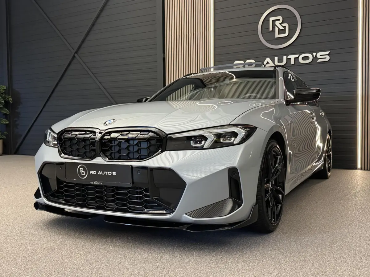 318i M Sport Pano Carbon H/K Brooklyn Grau Carplay Led