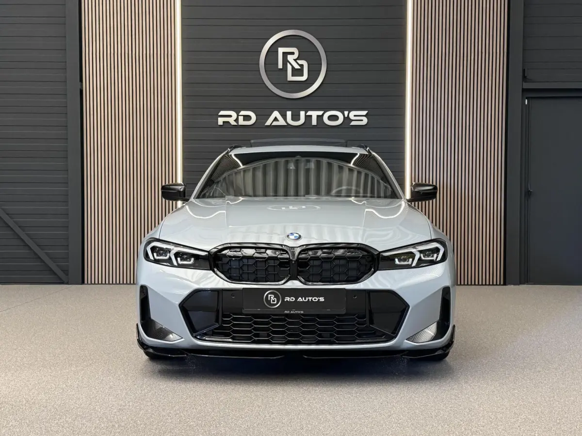318i M Sport Pano Carbon H/K Brooklyn Grau Carplay Led