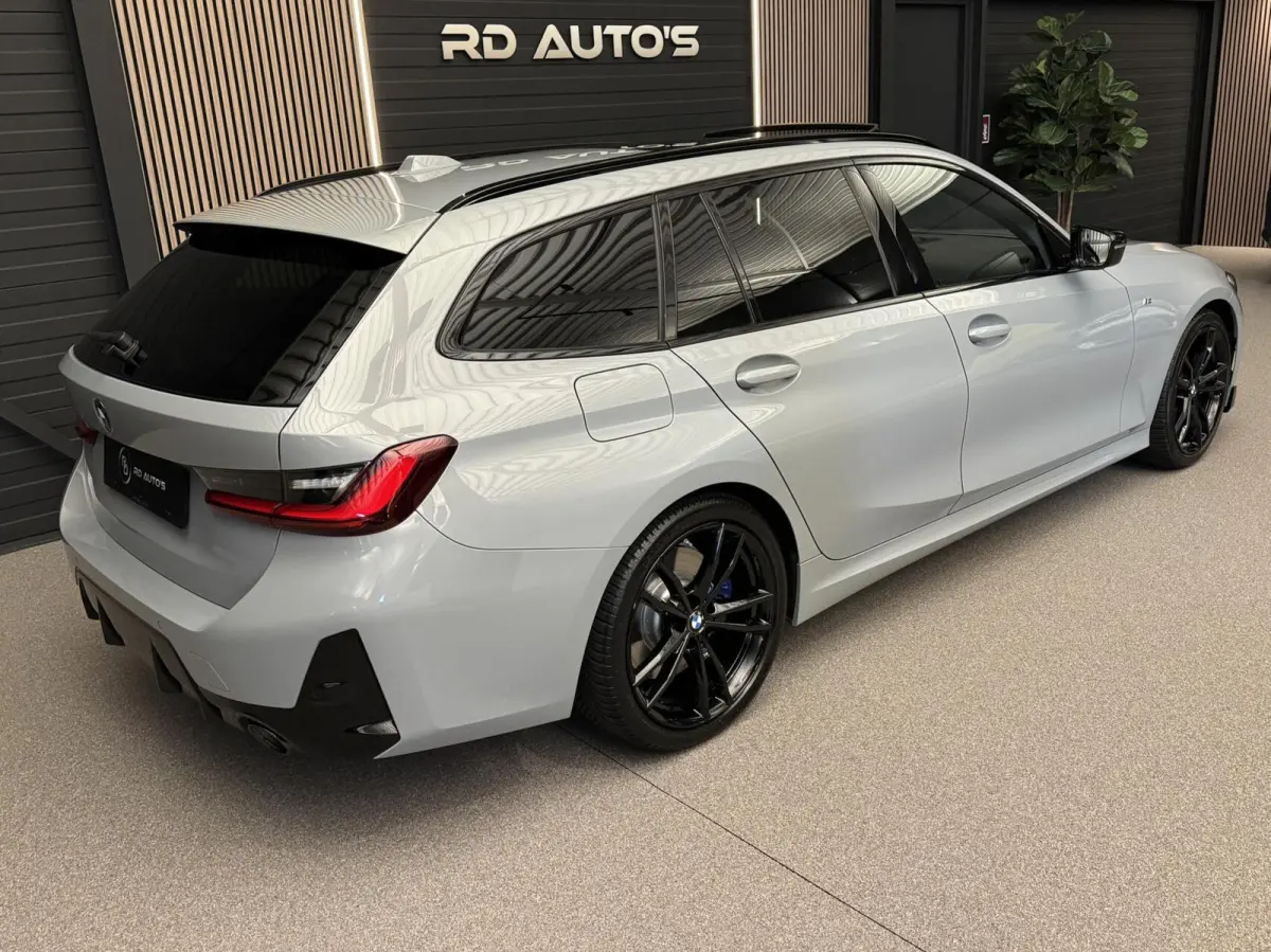 318i M Sport Pano Carbon H/K Brooklyn Grau Carplay Led