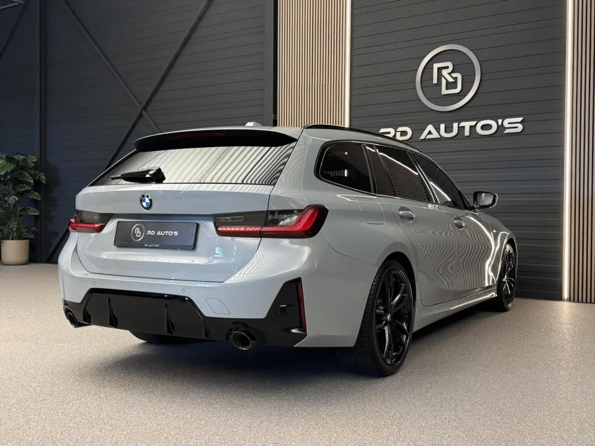 318i M Sport Pano Carbon H/K Brooklyn Grau Carplay Led