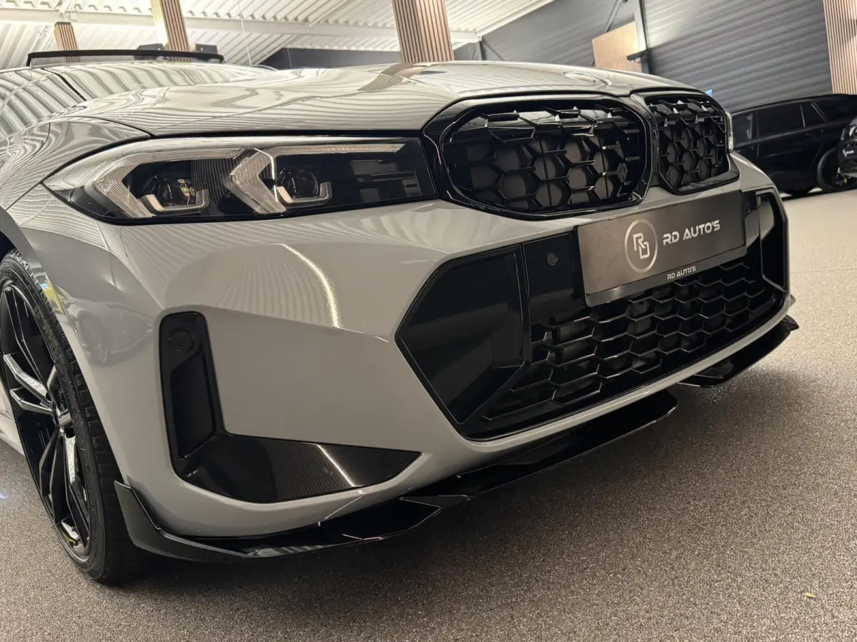 318i M Sport Pano Carbon H/K Brooklyn Grau Carplay Led