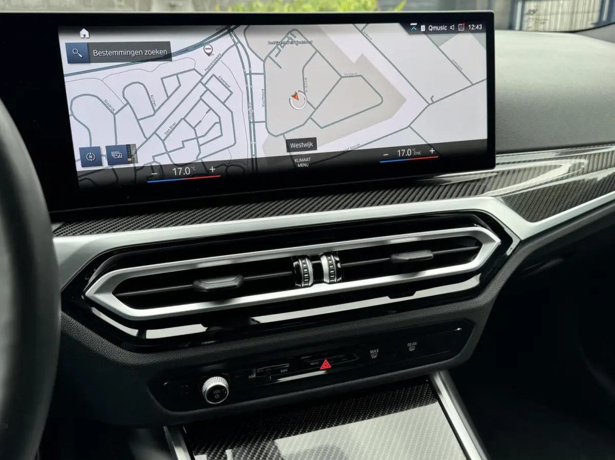 318i M Sport Pano Carbon H/K Brooklyn Grau Carplay Led