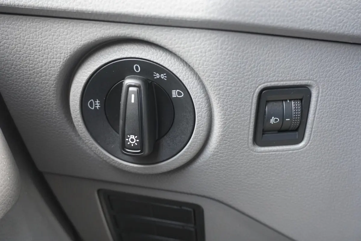 50 N1 163pk Automaat Dubbellucht Kipper 3500kg Trekgewicht Trekhaak ACC Cruise control Apple Carplay